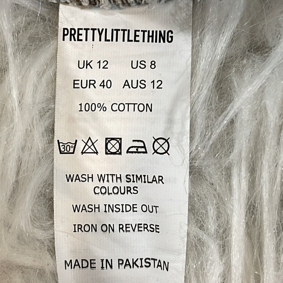 PRETTY LITTLE THING Shape Vintage Ripped Hem Straight Leg Denim Jeans Size 8 NEW - Picture 10 of 11